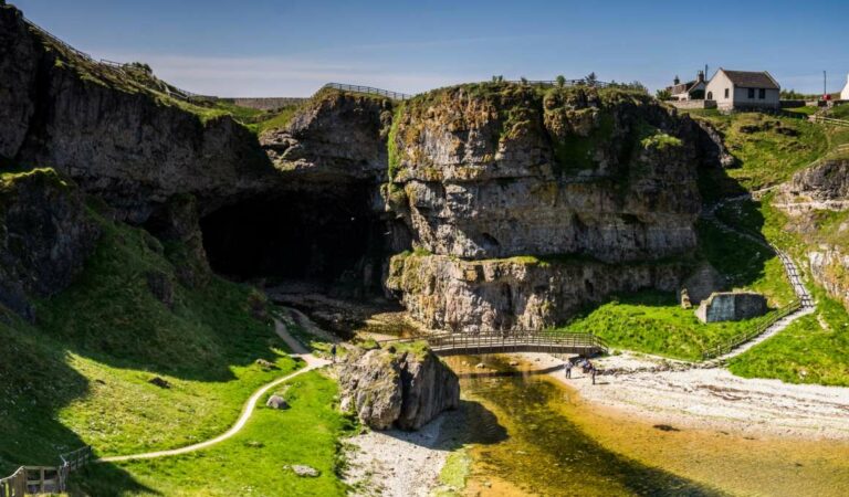 brug over het water aan de North Coast 500 route