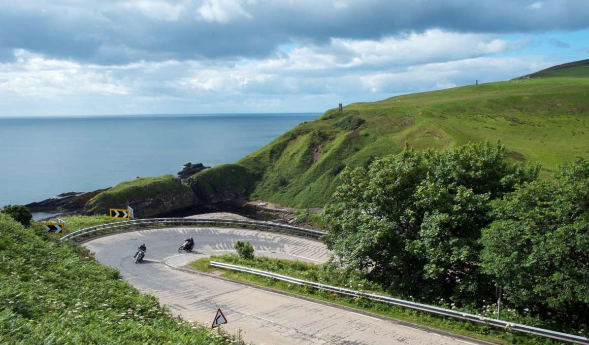 Tolwegen en motorrijden: een reisgids voor Europa 6 North Coast 500 route langs de Schotse kust